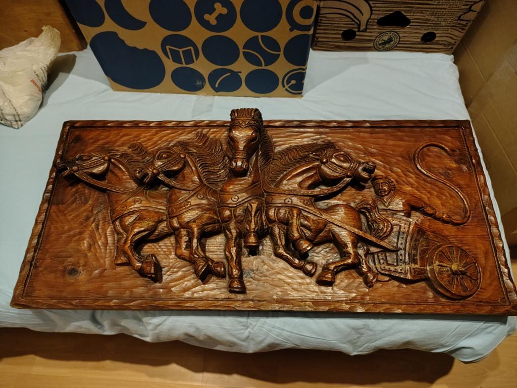 Houtsculptuur, Ophalen