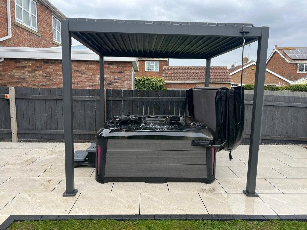 Nieuwe jacuzzi en  pergola met lamellen all-inclusive prijs, Ophalen