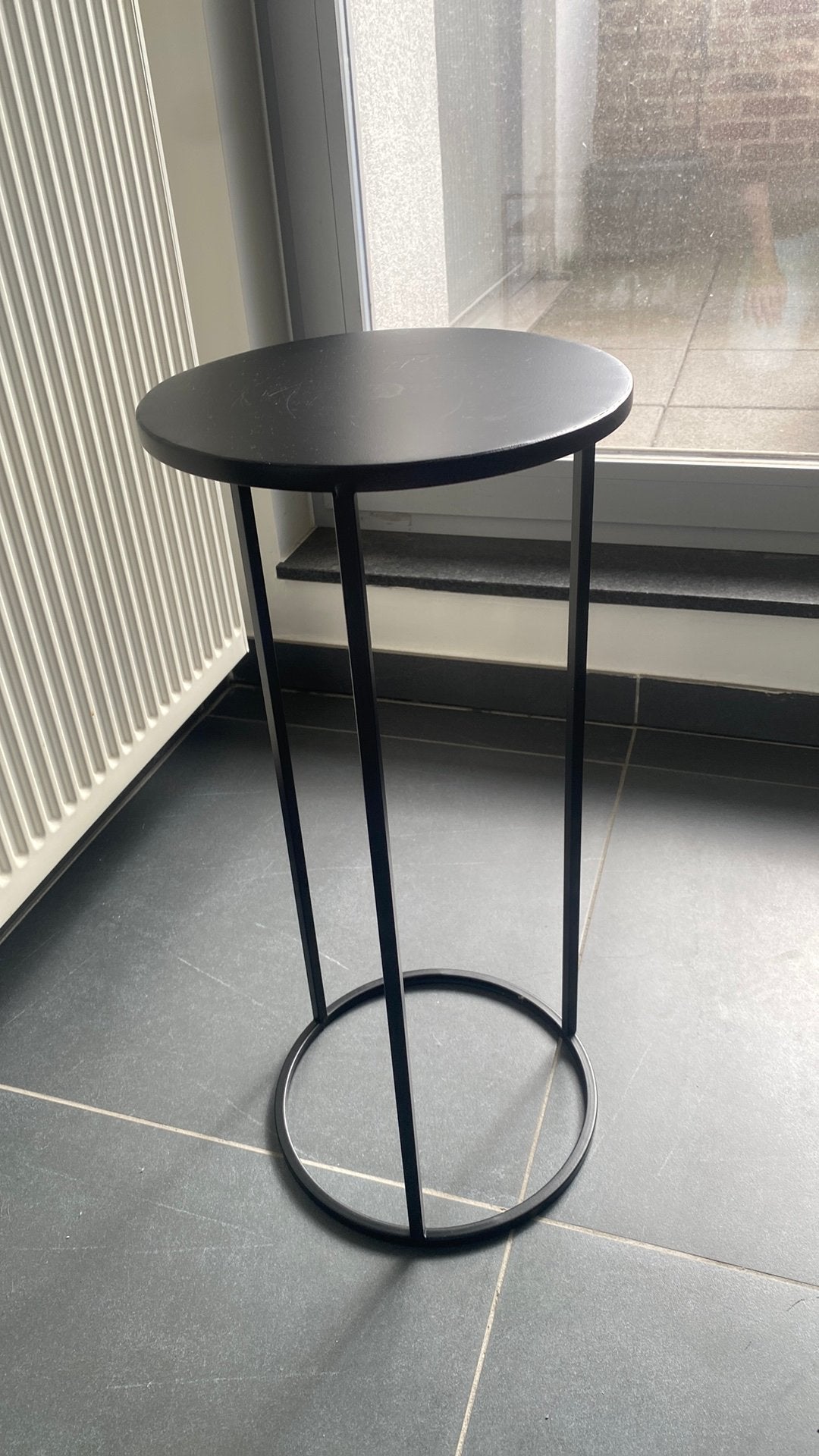Twee bijzettafels/plantenstandaard, Ophalen, Gebruikt