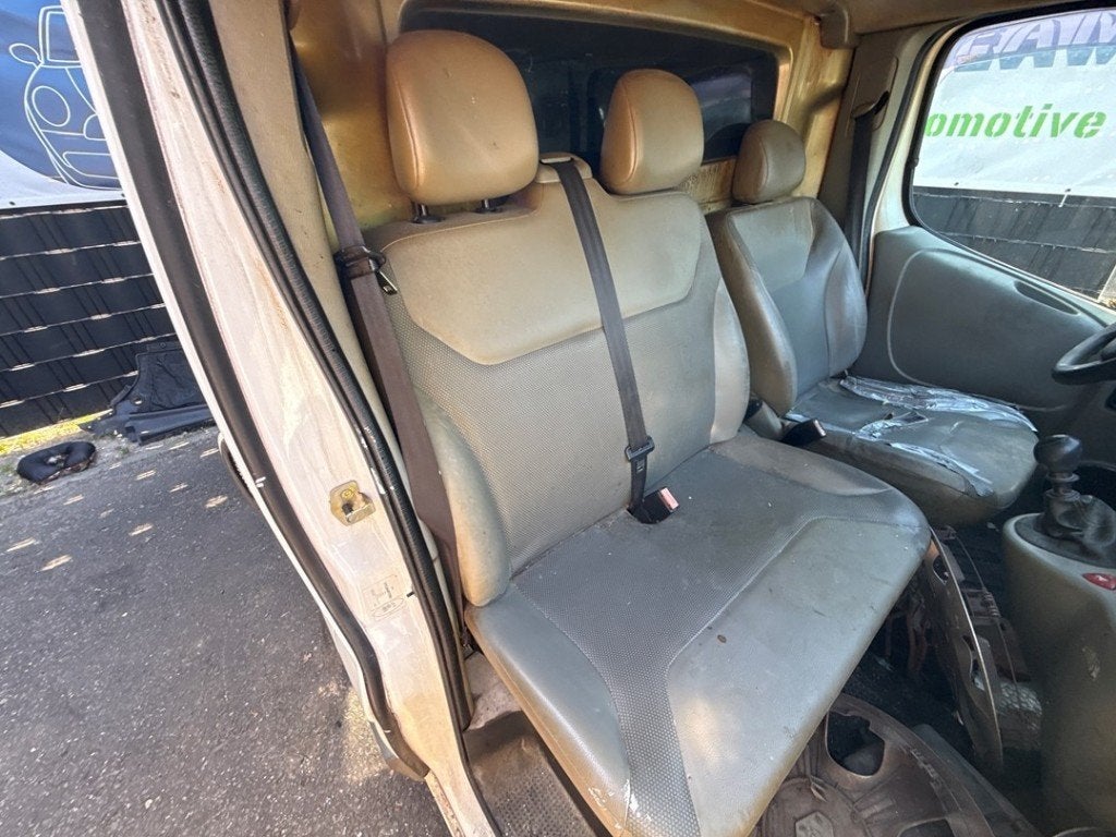 SIEGE AVANT DROIT ( PASSAGER ) Renault Trafic New (FL), Renault, Utilisé, Peter-Huppertz-Straße 5
51063  Köln, DE, Dialog.deutschland@renault.de