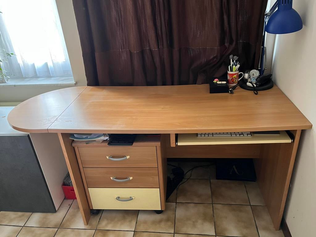 Bureau met ladenblok, Ophalen, Gebruikt