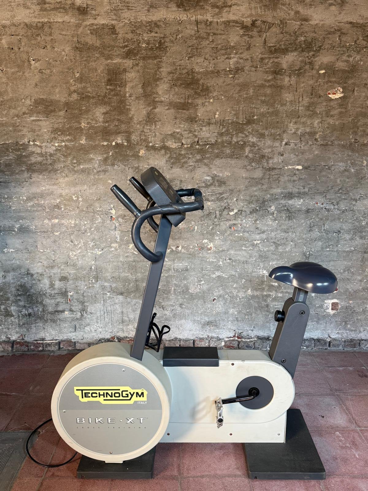 Vélo d'exercice Techno Gym !, Sports & Fitness, Enlèvement, Utilisé, Vélo d'appartement