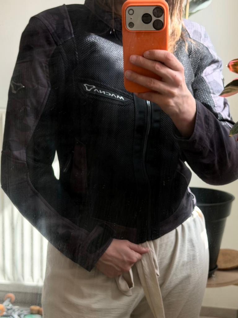 Motorvest dames (nieuw) + extra rugprotector, Ophalen, Dames