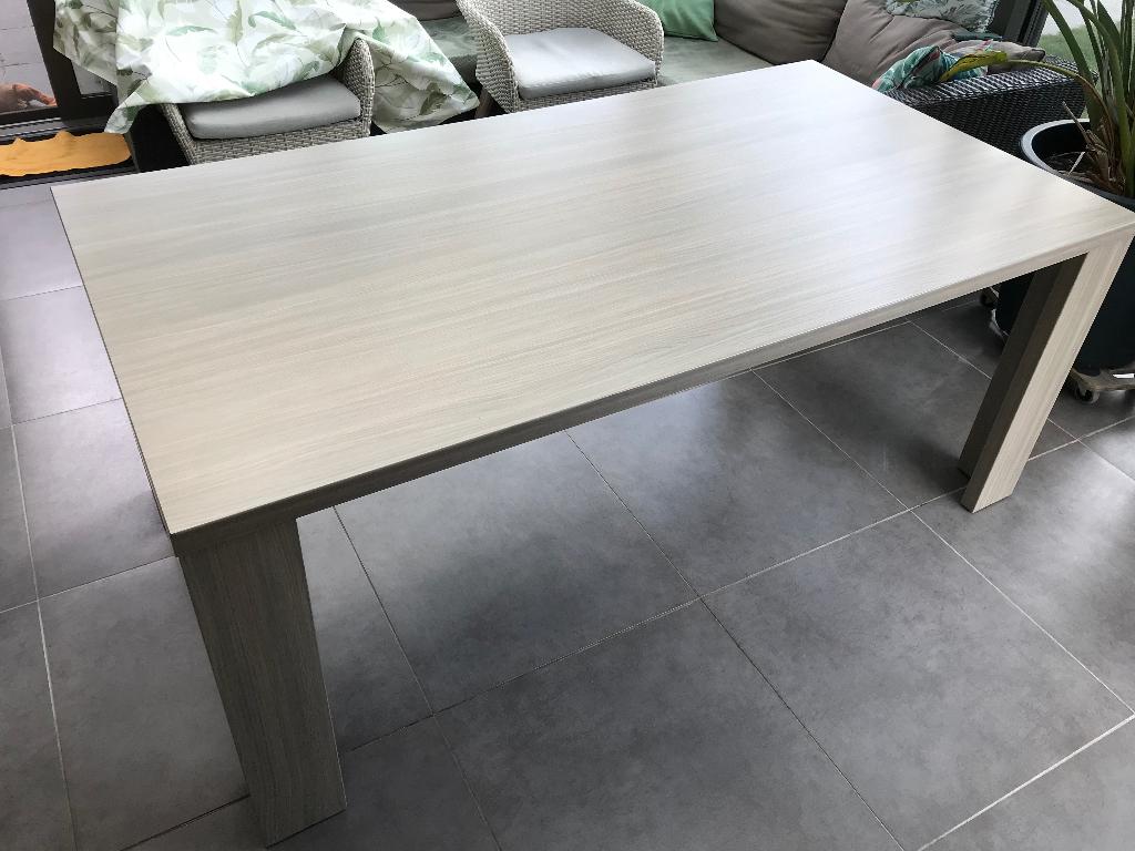Gratis eettafel in goede staat, Ophalen, Overige materialen, Gebruikt, 50 tot 100 cm