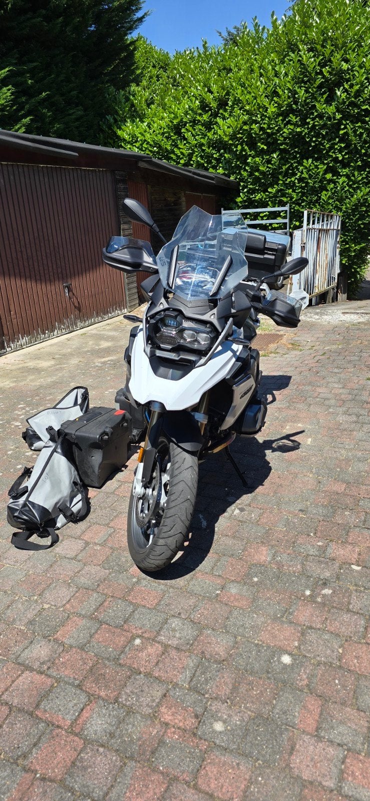BMW 1250GS-R, Motos, Motos | BMW, Particulier, Enduro, plus de 35 kW, 2 cylindres, Permis Moto A, ABS, Régulateur de vitesse, Amortisseurs réglables électroniquement