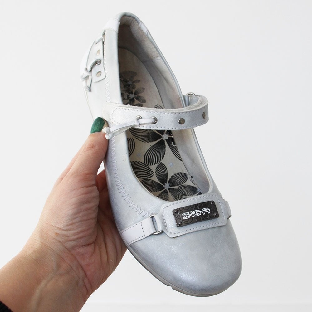 Mooie Leren GIGA Instappers -s9 (Maat 38) € 45,-, Kleding | Dames, Overige kleuren, Instappers, GIGA, Ophalen of Verzenden