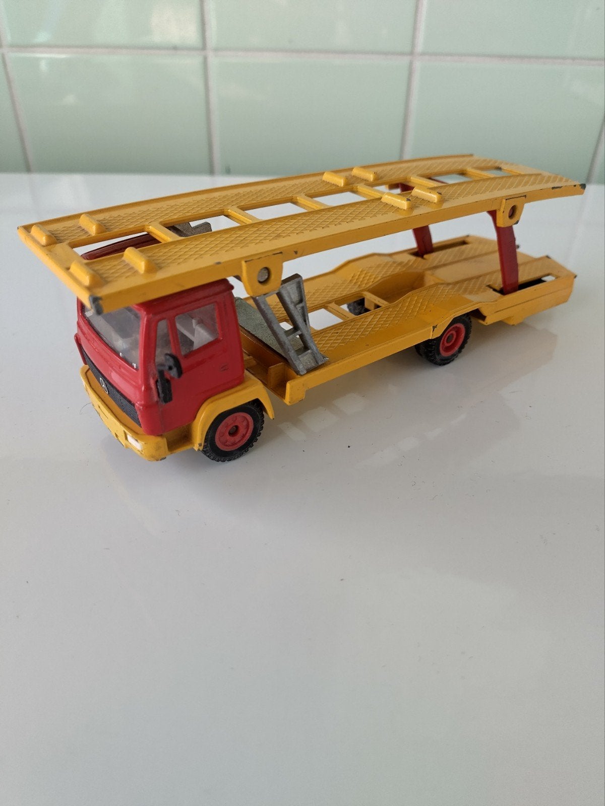 Vintage Siku Mercedes Truck AFHALING LEES BESCHRIJVING, Enlèvement, Utilisé, Bus ou Camion