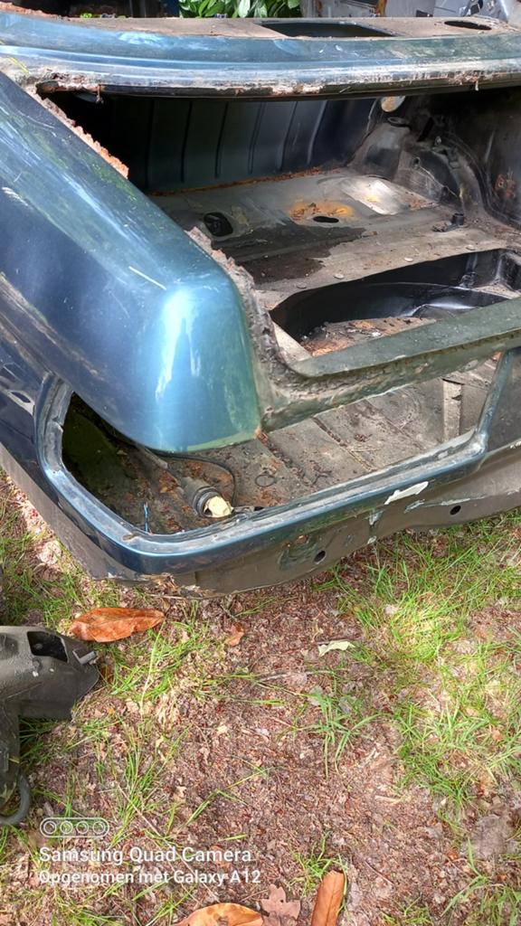 Mercedes lasdelen w107, Ophalen