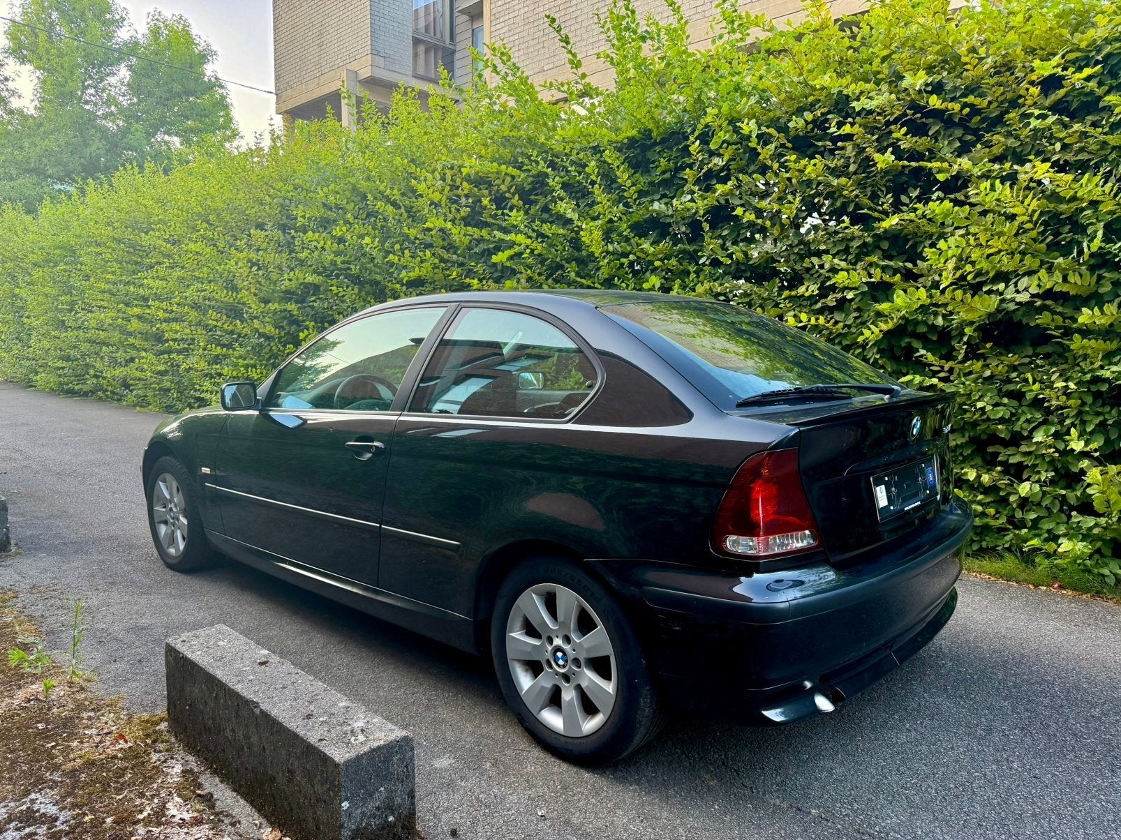 BMW 318 diesel coupé avec SEULEMENT 106.000 KM - 2005 - GAR, Autos, Achat, Entreprise, Autres couleurs, Noir
