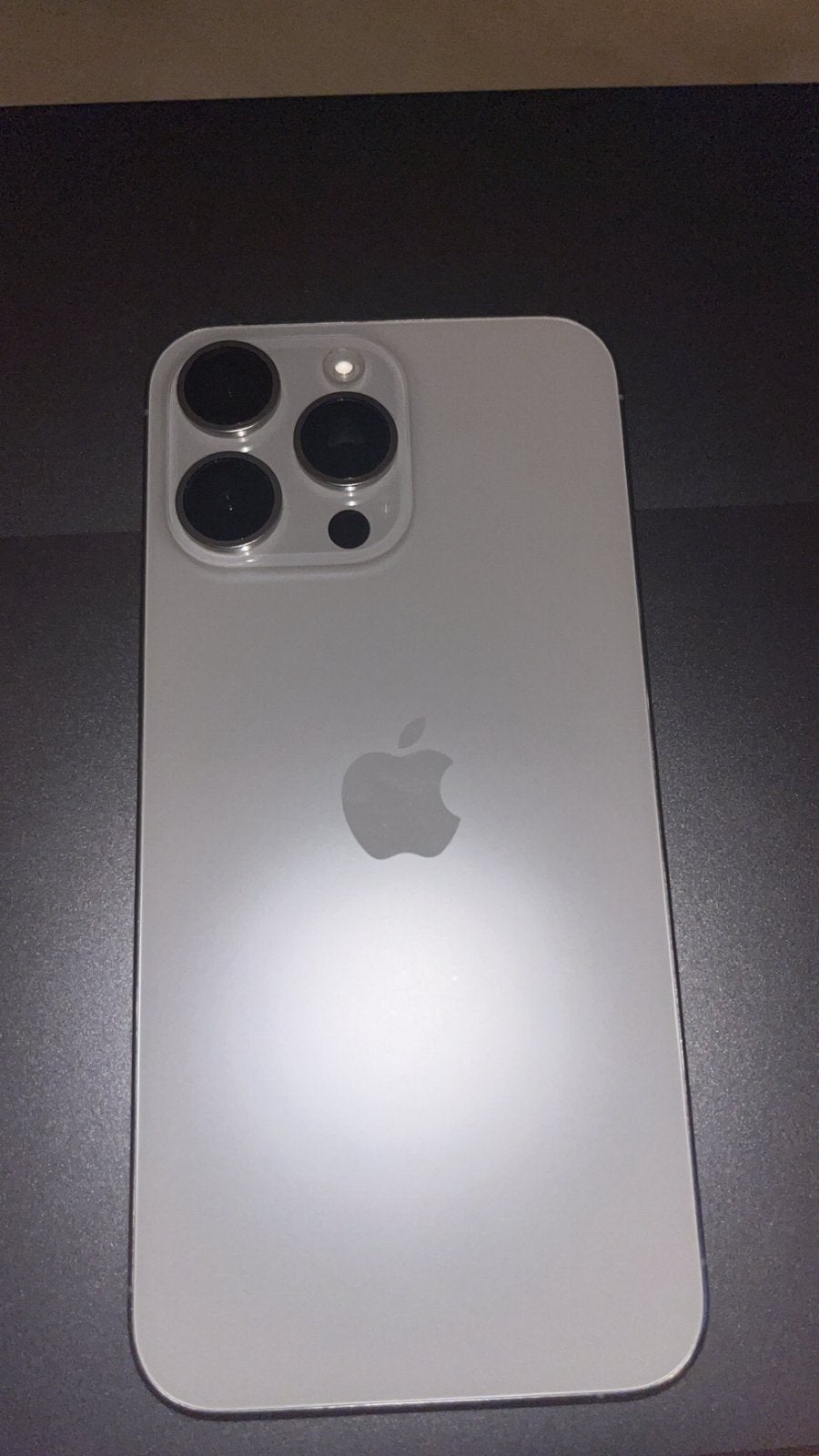 iPhone 15 Pro (256 Go maximum), Enlèvement