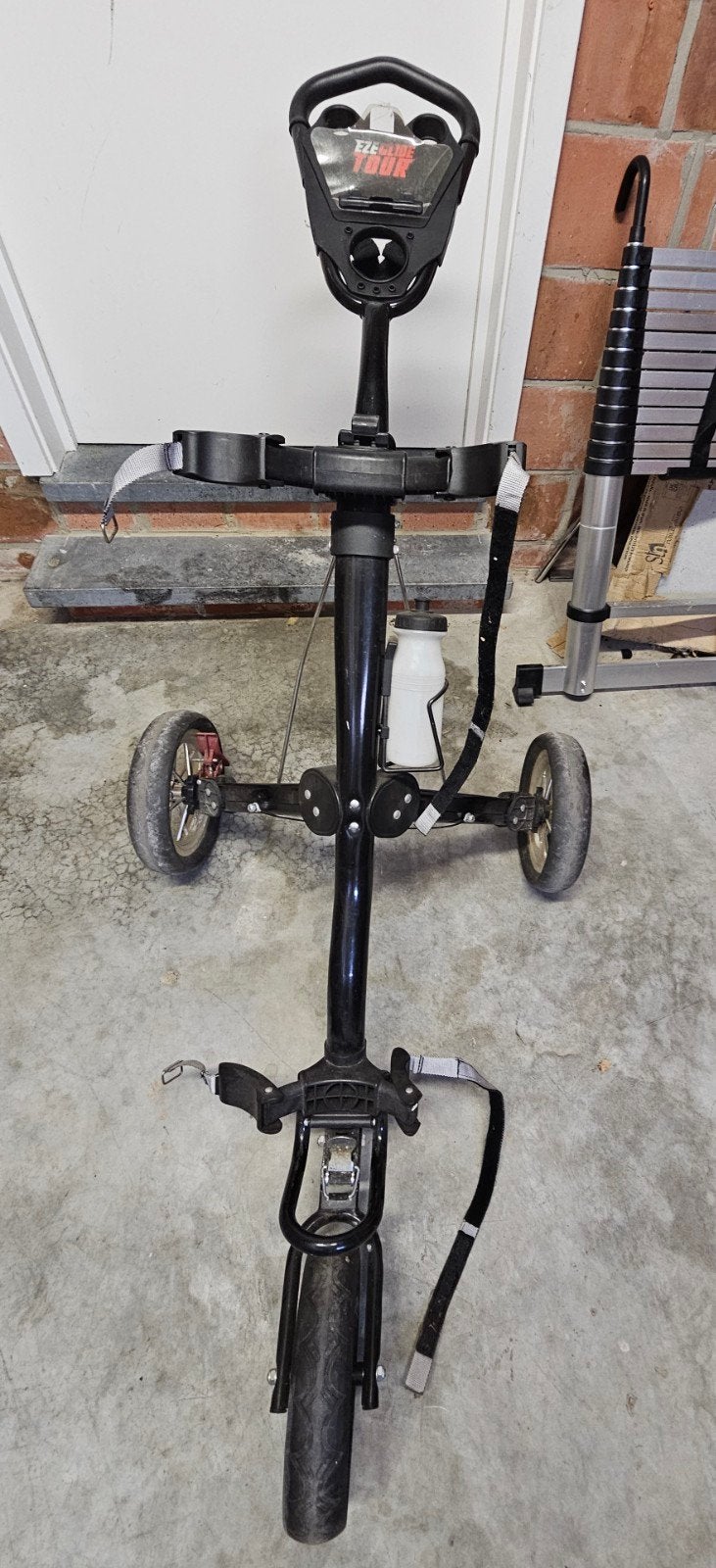 chariot de golf pliable Ezeglide, Sports & Fitness, Golf, Enlèvement, Utilisé, Autres marques