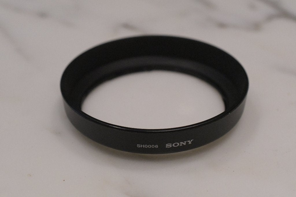 Zonnekap Sony SH0006 voor 18-70mm DT, Ophalen of Verzenden, Zo goed als nieuw, Overige merken, Overige typen