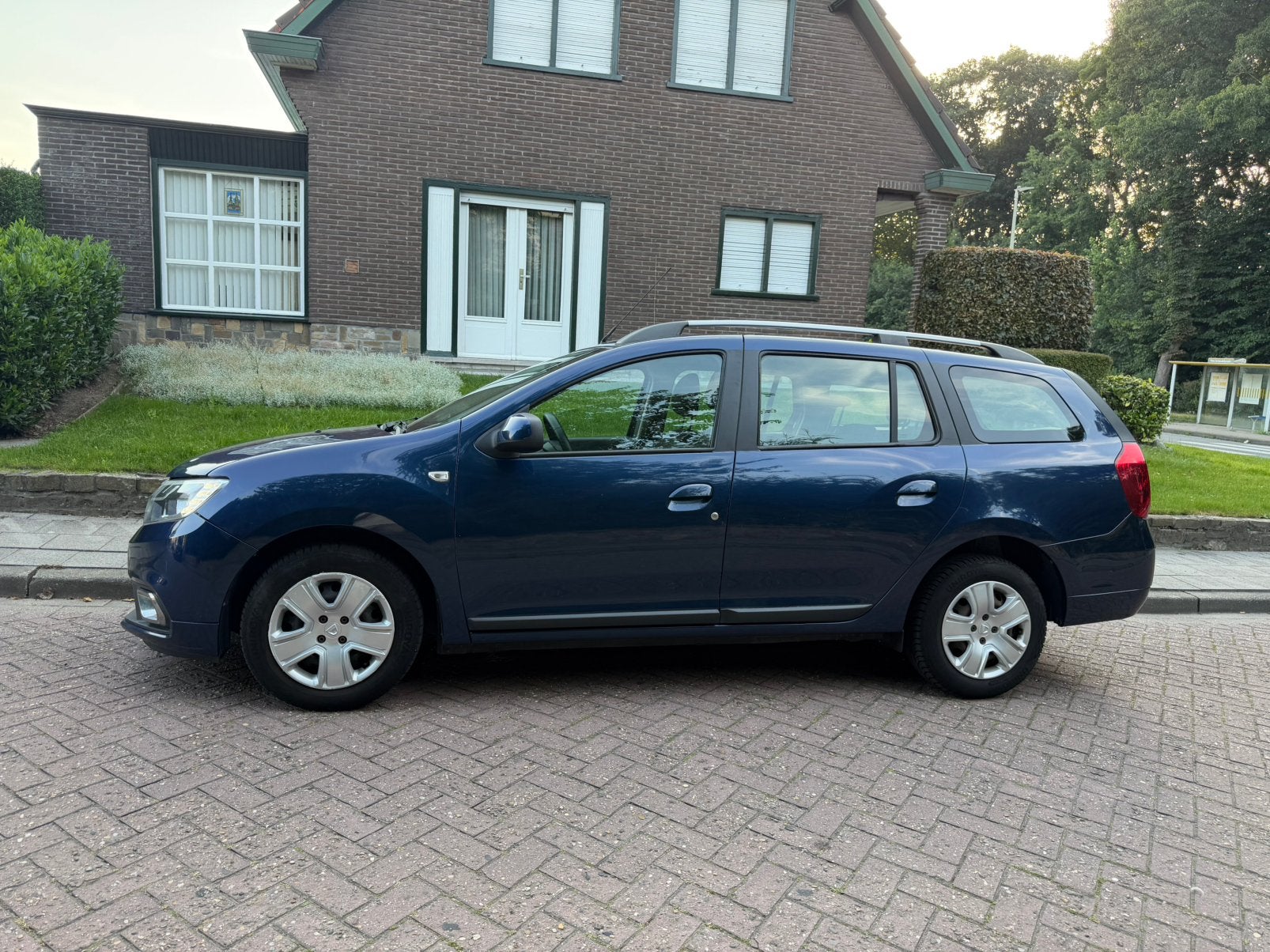 Dacia Logan 0.9TCe turbo essence Airco Euro6B, Autos, Achat, Euro 6, Entreprise, Boîte manuelle