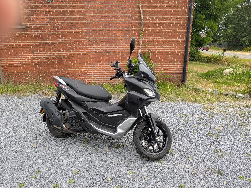 Aprilia SR GT 125  BJ2024, Scooter, Occasion, Particulier, 11 kW of minder