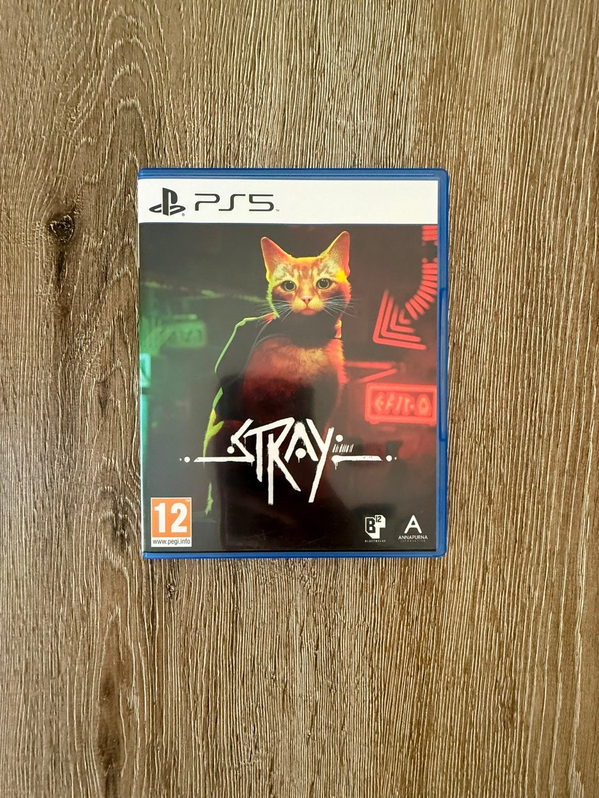 stray ps5, Ophalen