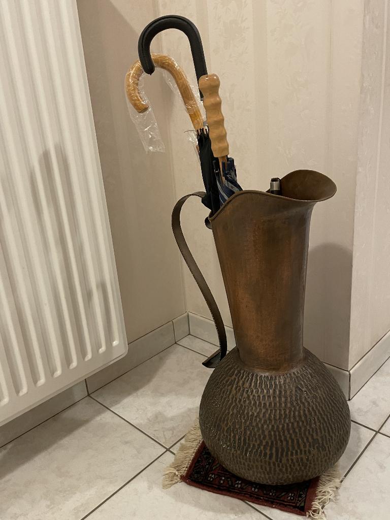 koperen paraplubak, Ophalen, Koper