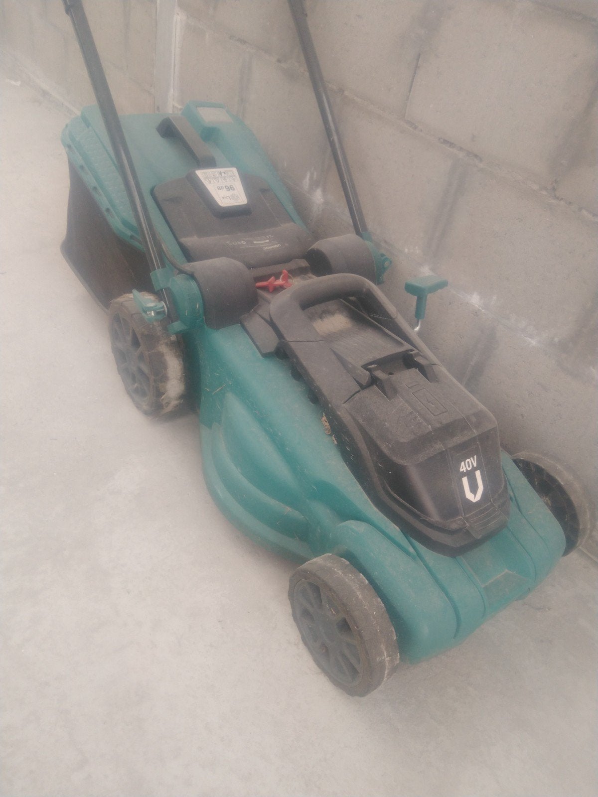 accu grasmaaier met accu kantenmaaier, Tuin en Terras, Ophalen, Zo goed als nieuw, Accu-grasmaaier