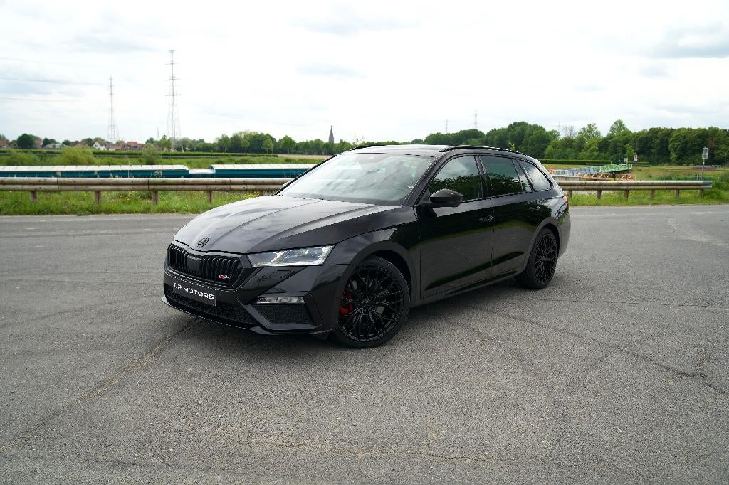 SKODA OCTAVIA RS | 2.0 - 245 PK | BLACK PAKKET | CARPLAY, 4 cilinders, Leder en Stof, Zwart, Bedrijf