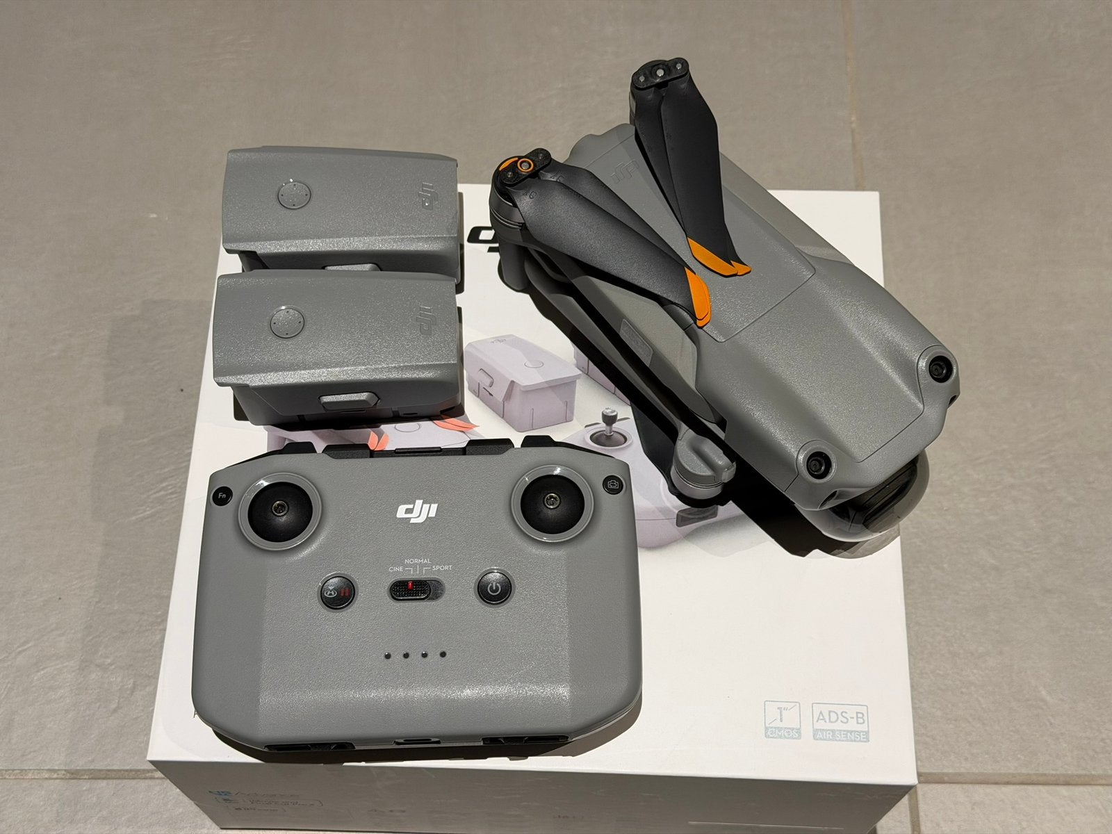 DJI Mavic Air 2S fly more combo, Audio, Tv en Foto, Drones, Cameradrone, Ophalen of Verzenden, Zo goed als nieuw, DJI