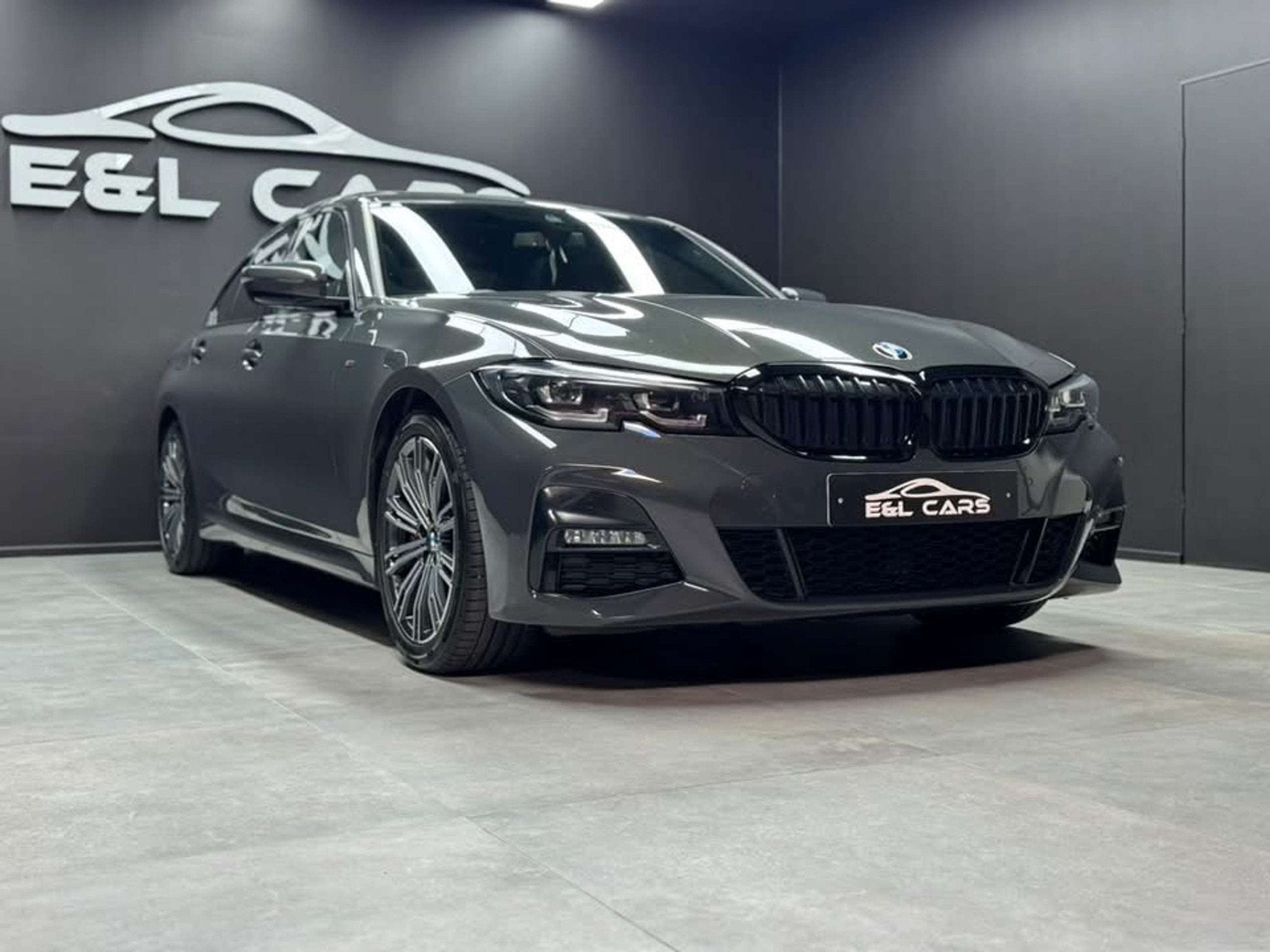 BMW 3 Serie 320 320 dAS MHEV Pack M *12 mois de garantie*, Auto's, Automaat, 4 deurs, 4 cilinders, Alcantara