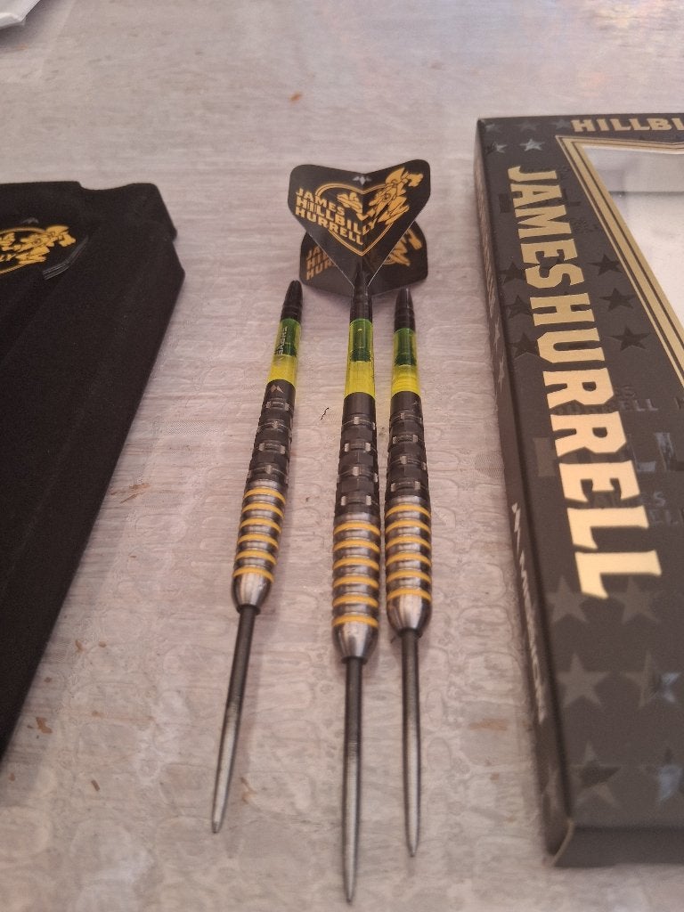 Dartspijlen james hurrell 24 gram, Sport en Fitness, Darts, Ophalen, Zo goed als nieuw, Pijlen