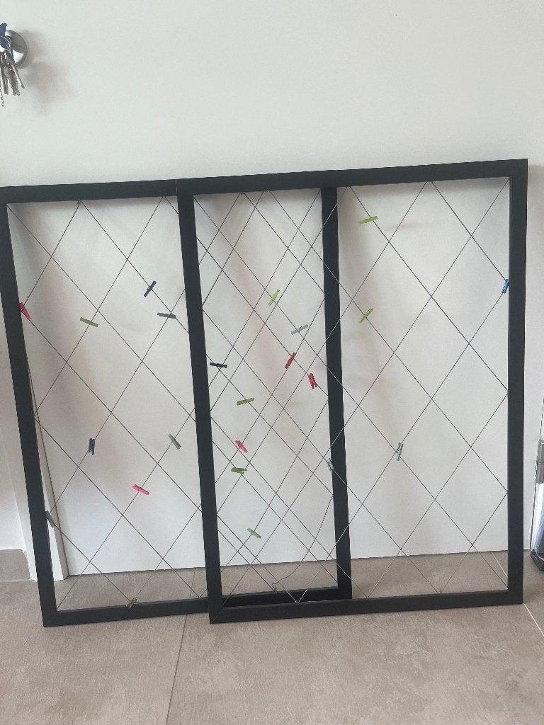 Kaarten/foto houder met kleine knijpertjes, Ophalen, Zo goed als nieuw, Zwart, Hout