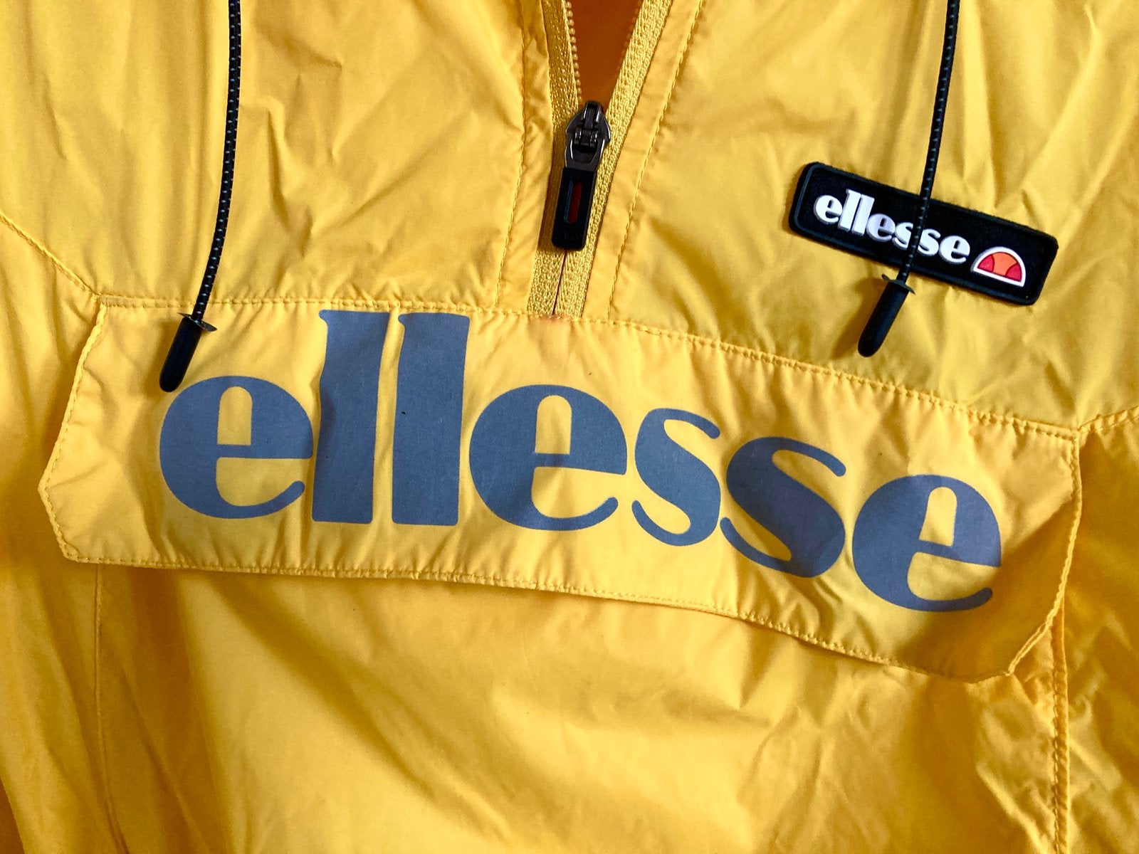 Ellesse lichte jas S, Ophalen of Verzenden, Zo goed als nieuw