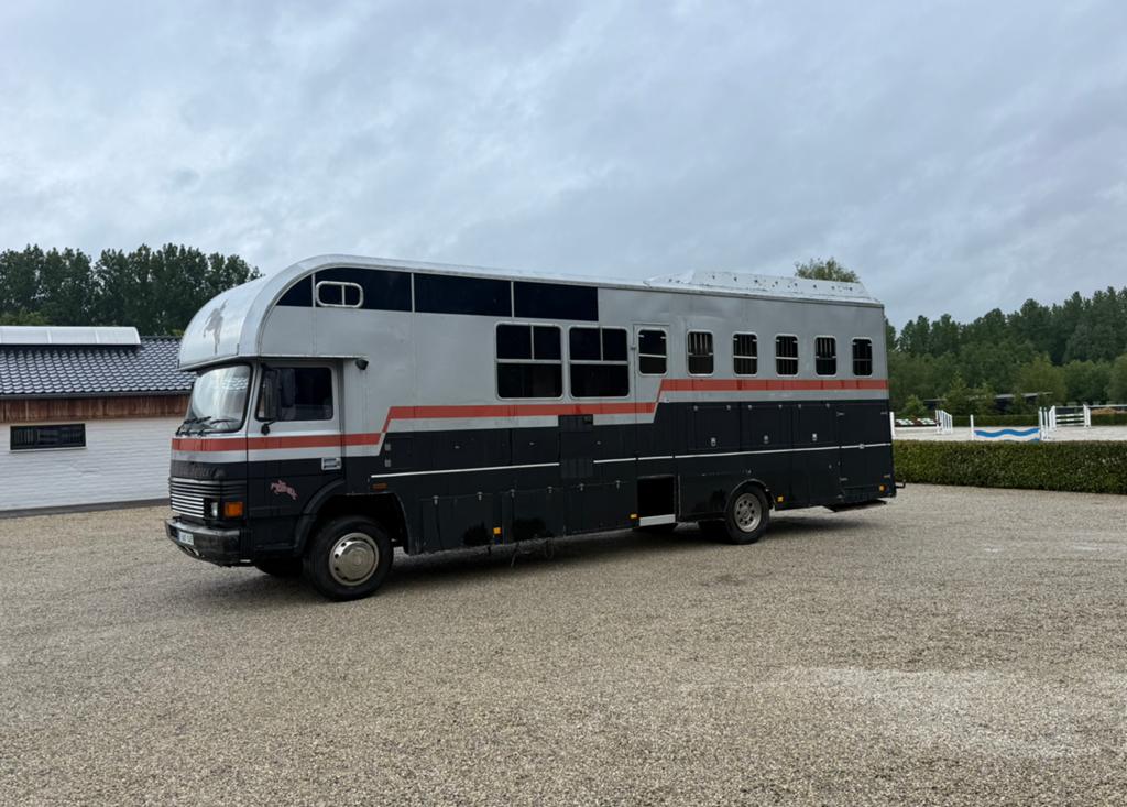 Paardenvrachtwagen 6 paarden mobilhome