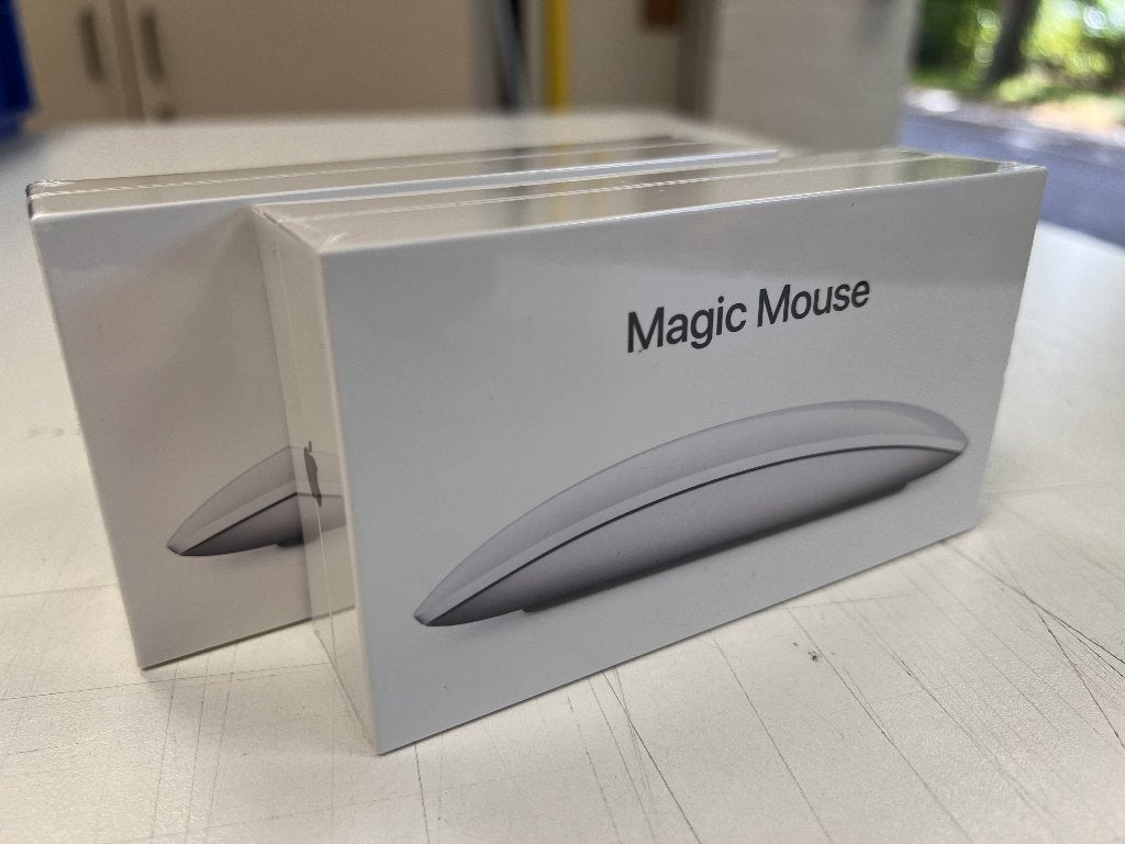 Nieuwe Apple Magic Mouse A1657 – Lightning – in doos, Computers en Software, Ophalen, Muis, Nieuw, Draadloos