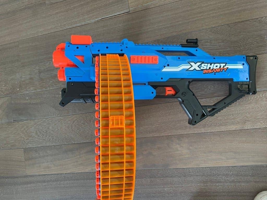XSHOT Insanity Mad Mega Barrel met 72 darts, Enlèvement, Comme neuf
