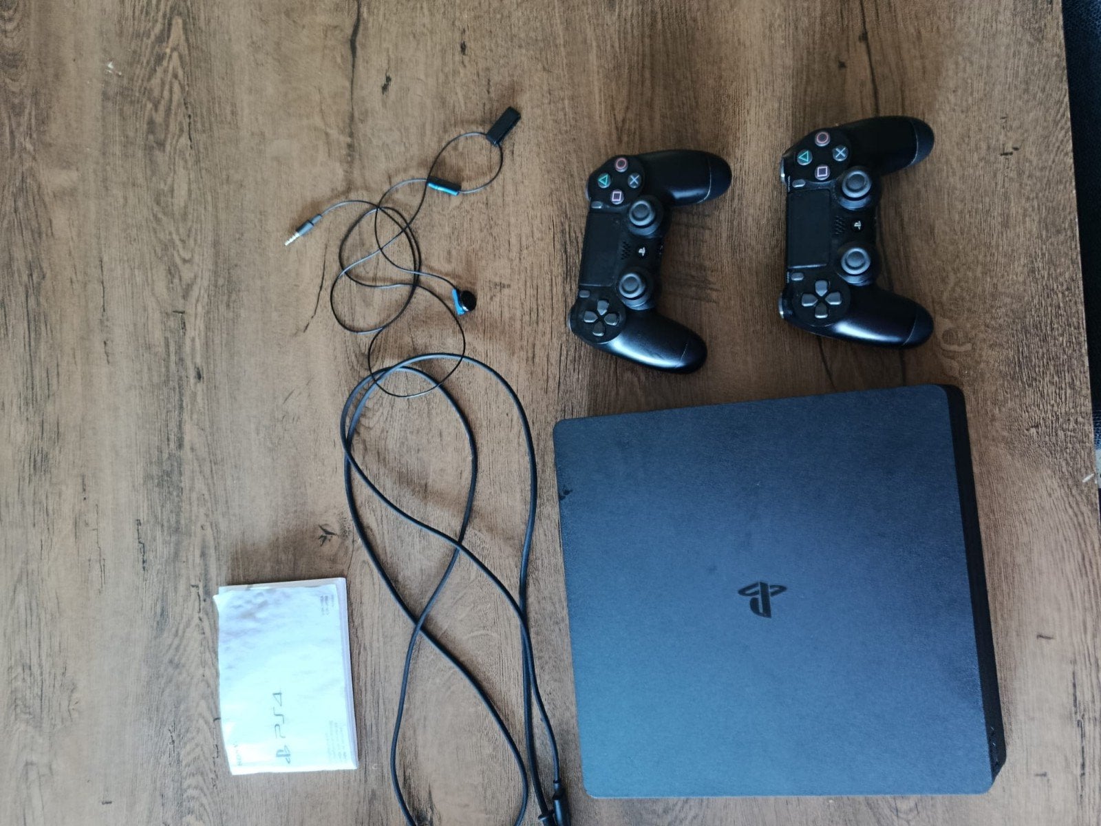 Ps4 slim 1tb met 2 controllers en 13 games, Games en Spelcomputers, Spelcomputers | Sony PlayStation 4, Ophalen, Met 2 controllers