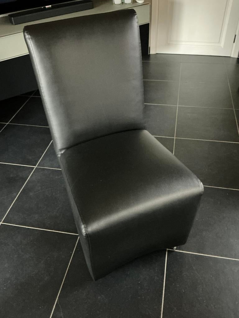 Stoel op wieltjes, Huis en Inrichting, Ophalen, Overige materialen, Gebruikt, Zwart