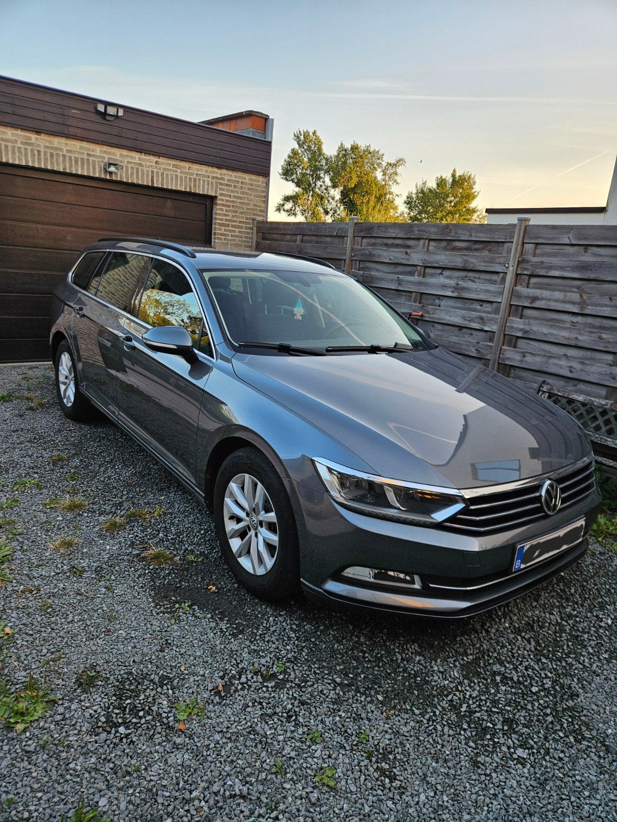 Volkswagen Passat Variant 2.0 TDI Highline, Voorwielaandrijving, Stof, 4 cilinders, 5 deurs