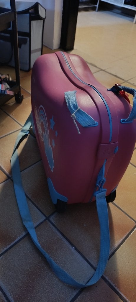 Valise Samsonite enfant Barbie, Bijoux, Sacs & Beauté, Valises, Enlèvement