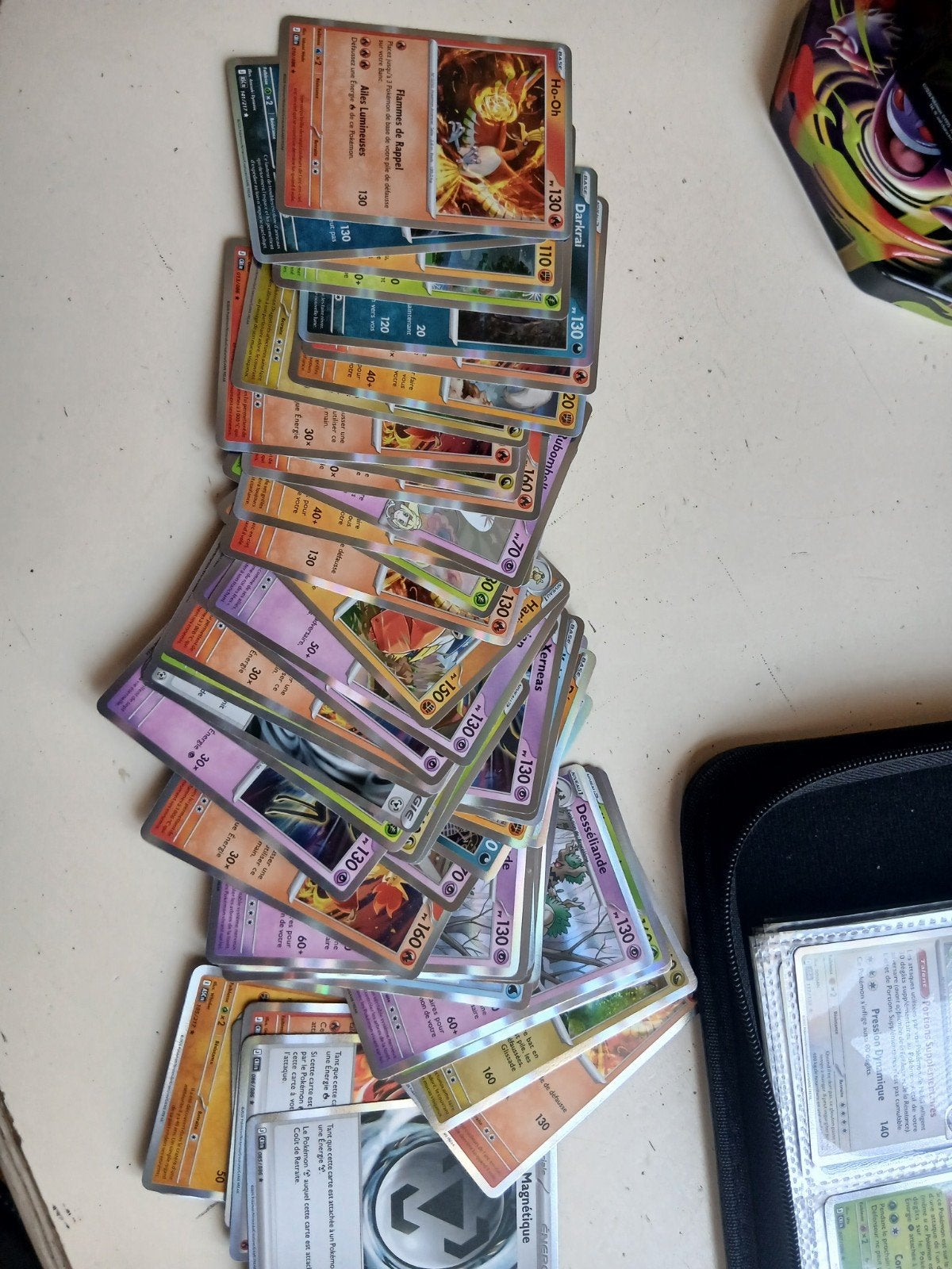 Carte pokemon lot, Enlèvement