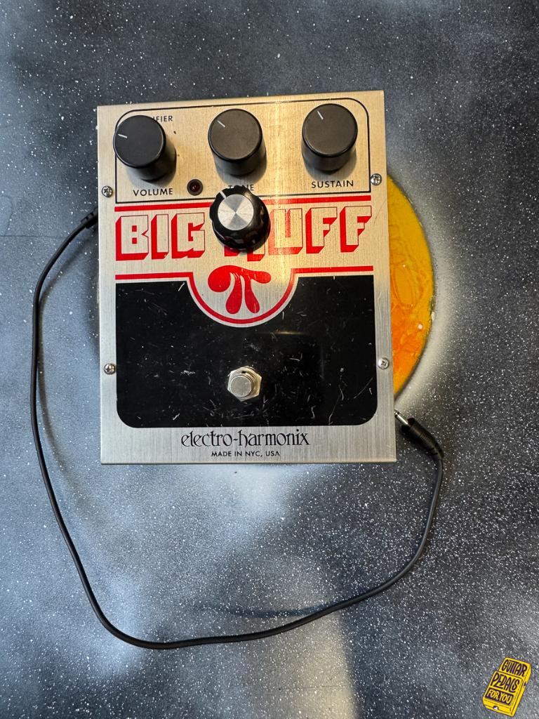 Electro-Harmonix Big Muff Pi met mids mod, Muziek en Instrumenten, Effecten, Gebruikt, Distortion, Overdrive of Fuzz, Ophalen of Verzenden