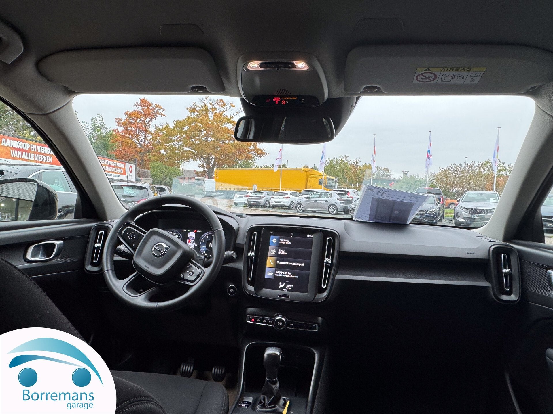 Volvo XC 40 1.5 Benzine ESSENTIAL | Navigatie | Apple CarPl, Autos, 0 kg, Euro 6, Entreprise, Ordinateur de bord