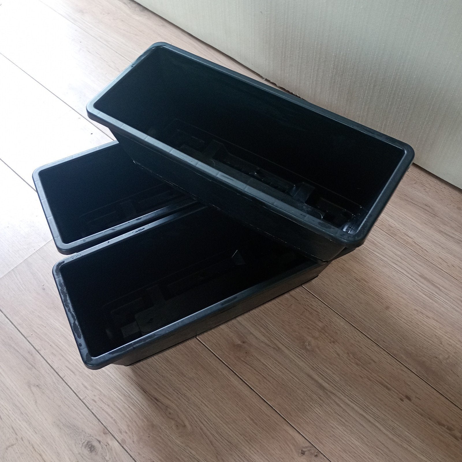 3 zwarte bloembakjes in kunststof, samen 5€, Enlèvement
