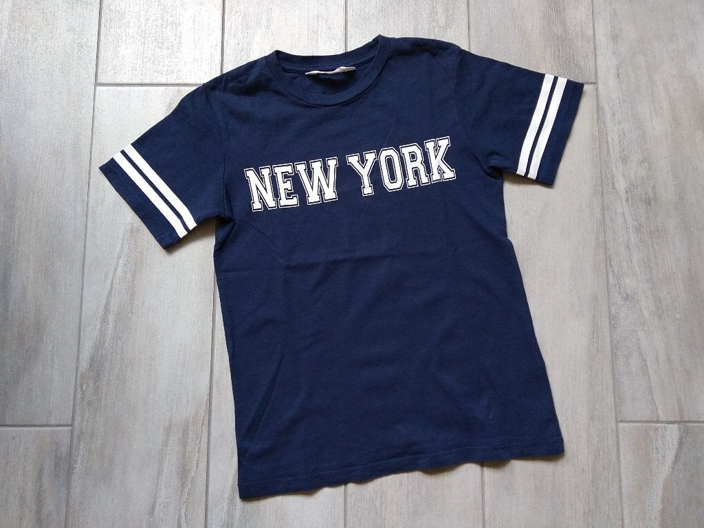 ★ M122/128 - T-Shirt New York, Kinderen en Baby's, Kinderkleding | Maat 122, Ophalen of Verzenden, Zo goed als nieuw, Jongen, Shirt of Longsleeve