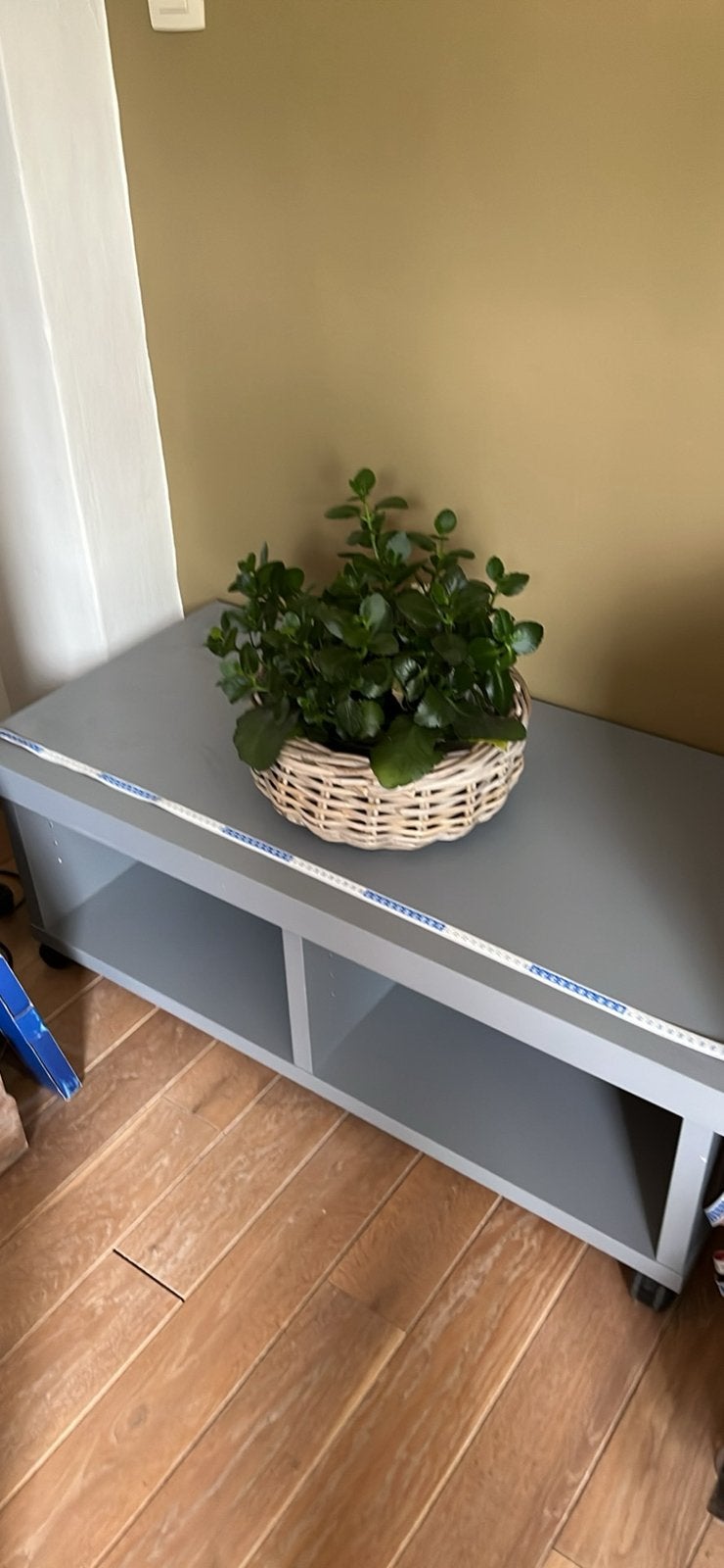 Solide table basse sur roulettes, Maison & Meubles, Enlèvement, Comme neuf