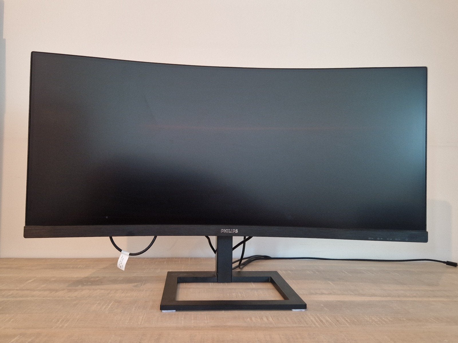 Monitor (Philips, 34", curved, QHD, USB-C), Ophalen, Philips, 3 tot 5 ms, VA