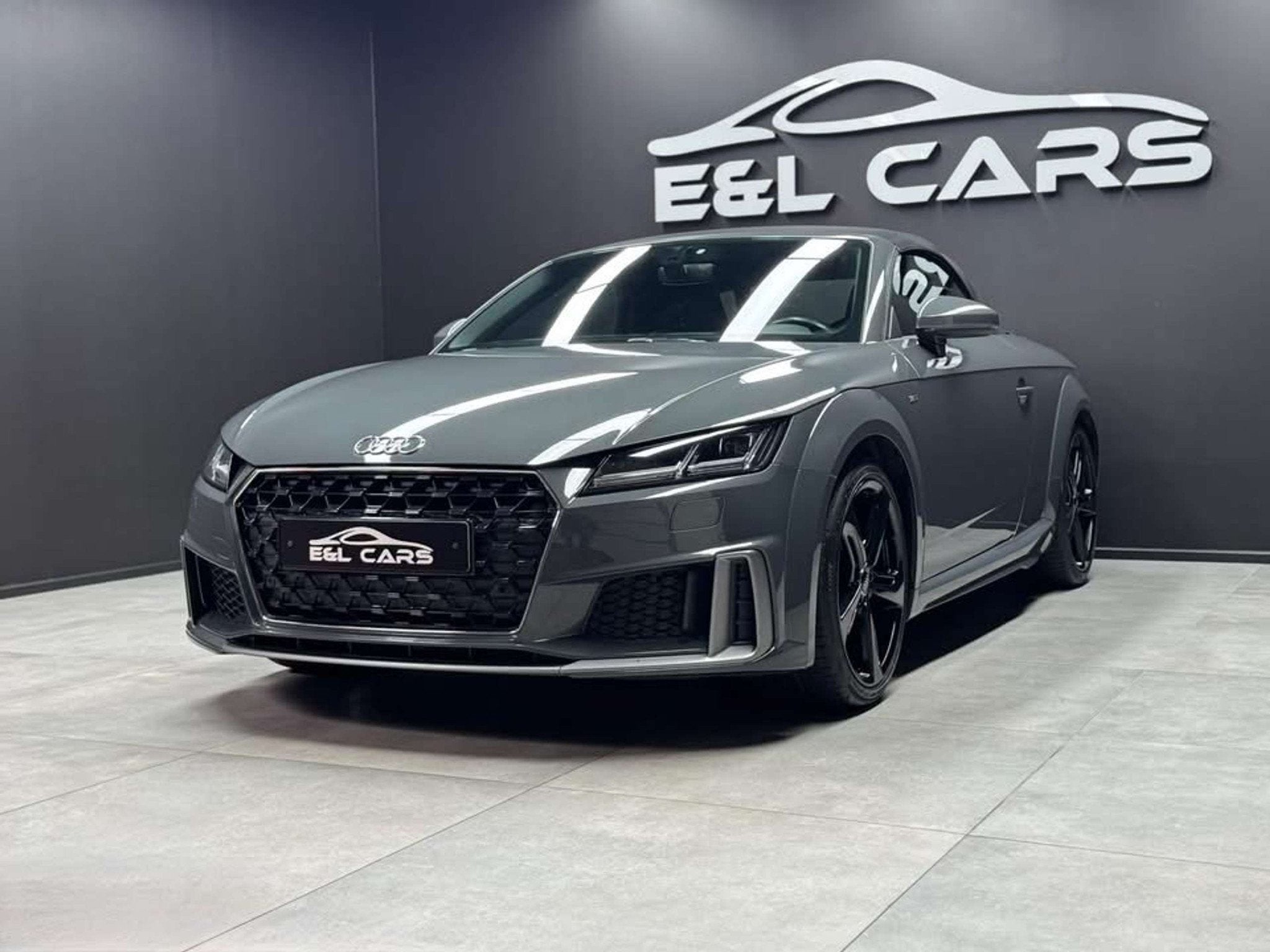 Audi TT Roadster 40 TFSI S tronc *12 mois de garantie*, Autos, Argent ou Gris, Entreprise, Alcantara, Noir