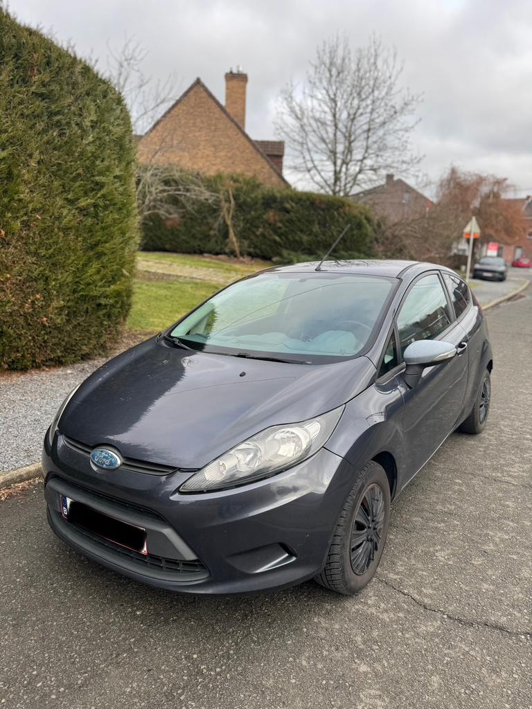 Ford fiesta essence, Autos, Argent ou Gris, Achat, Boîte manuelle, Entretenue par le concessionnaire