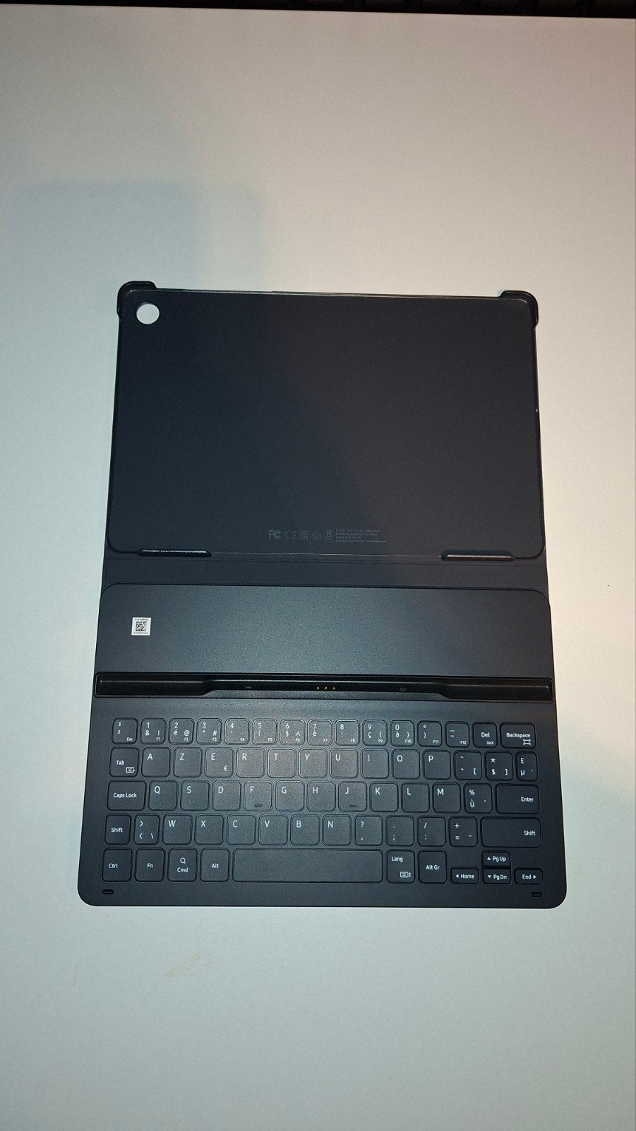 Samsung Book Cover Keyboard Slim EF-DX211 Galaxy Tab A9+, Informatique & Logiciels, Housses pour tablettes, Samsung Galaxy Tab A9+