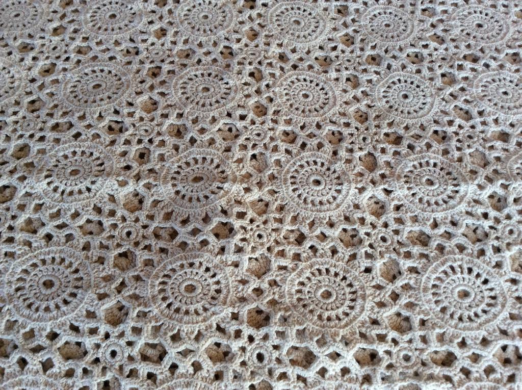 Couvre-lit au crochet beige clair, 1 pers., Enlèvement