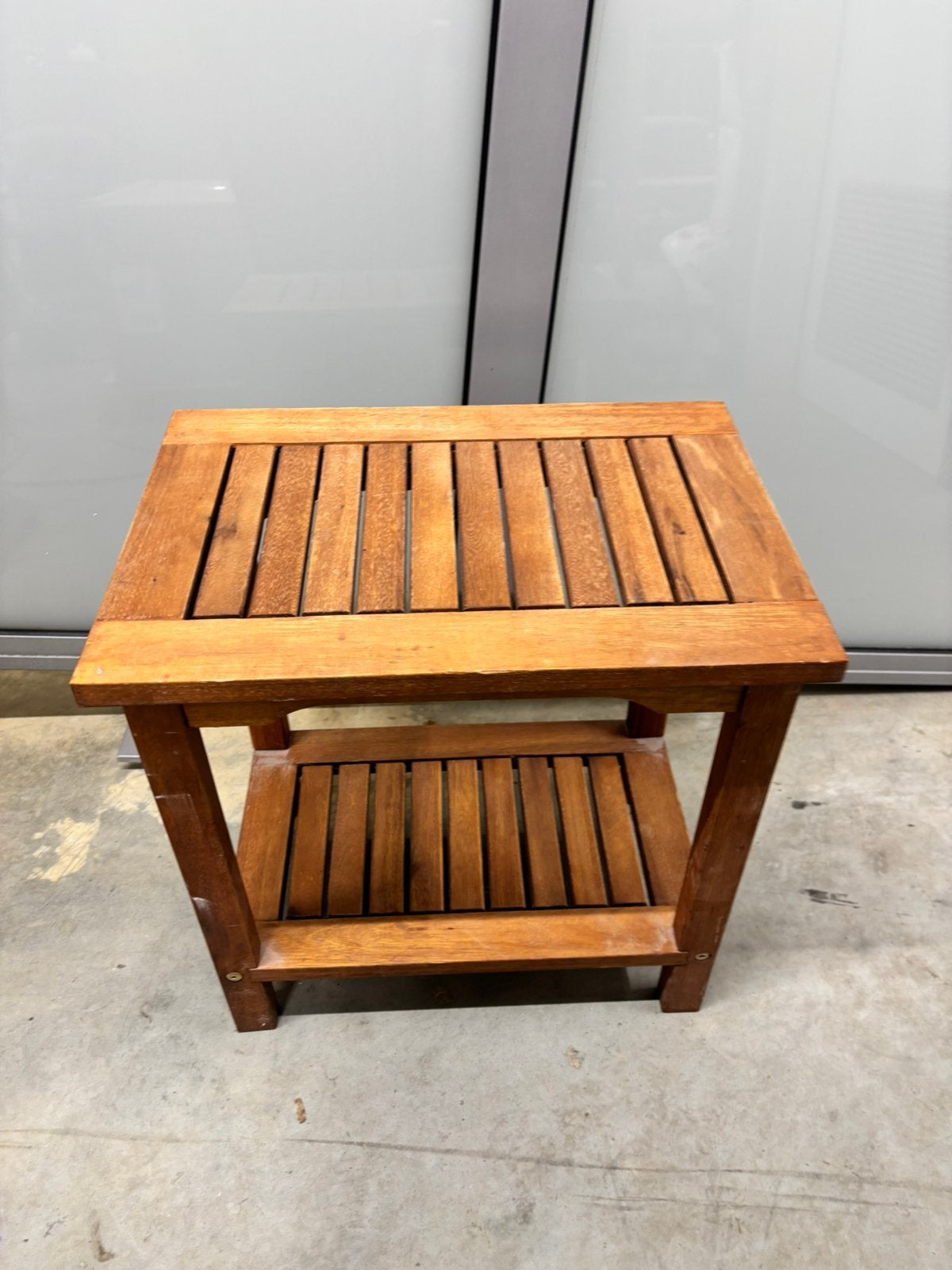 Bijzettafel voor binnen en buiten, als nieuw., Huis en Inrichting, Ophalen