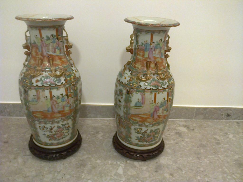 Set van 2 chinese vazen *FAMILLE ROSE*, Antiek en Kunst, Antiek | Vazen, Ophalen