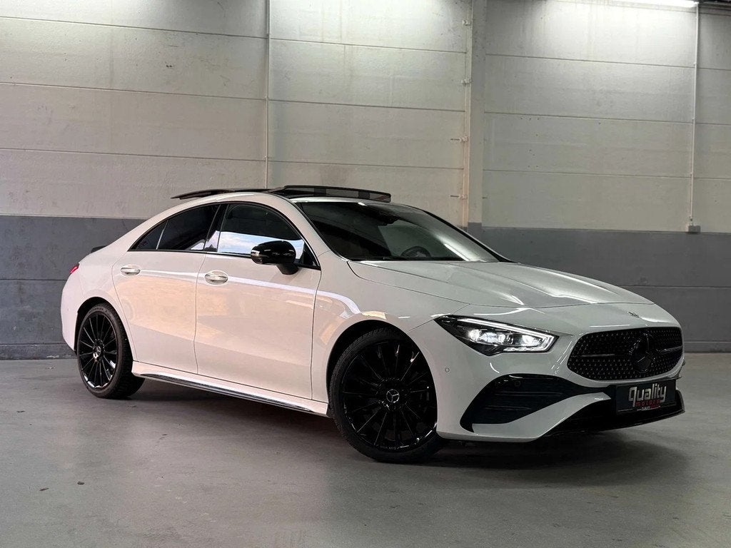 Mercedes-Benz CLA-Klasse 180 CLA180 MILD HYBRIDE // AMG LINE, Automaat, Gebruikt, 4 cilinders, Alcantara