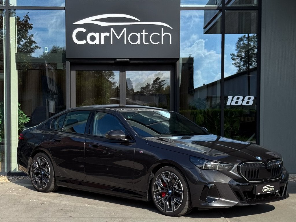 BMW i5 eDrive40 M Sport Pro - ACC | PANO | H&K | TREKHAAK, Autos, Cuir, Achat, Euro 6, Entreprise