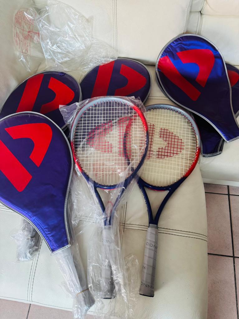 Raquette  tennis Donnay  graphite neuve, Enlèvement, Comme neuf, Raquette, Autres marques